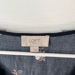 Loft top, large, navy with flowers